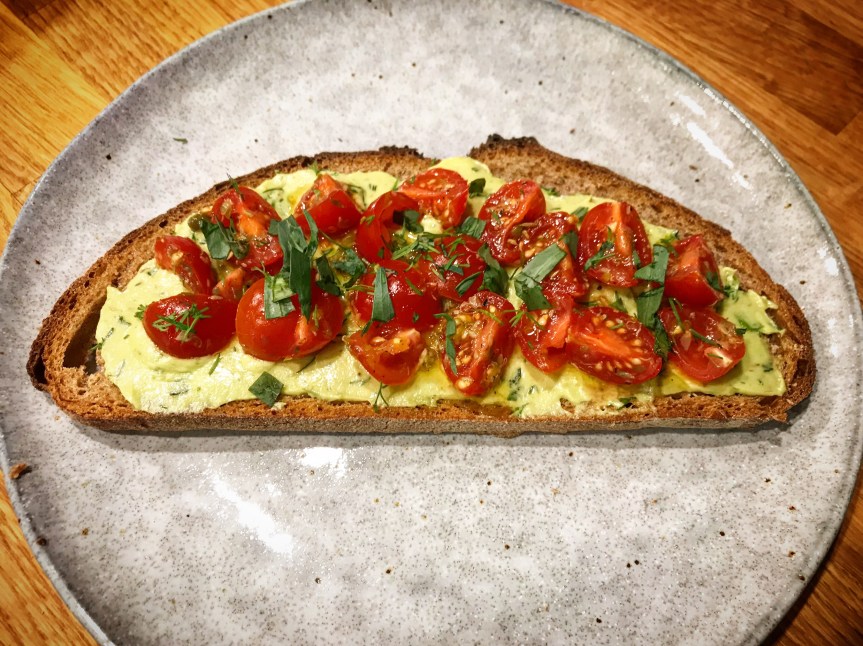 Avocado-Butter mit Tomaten-Salsa