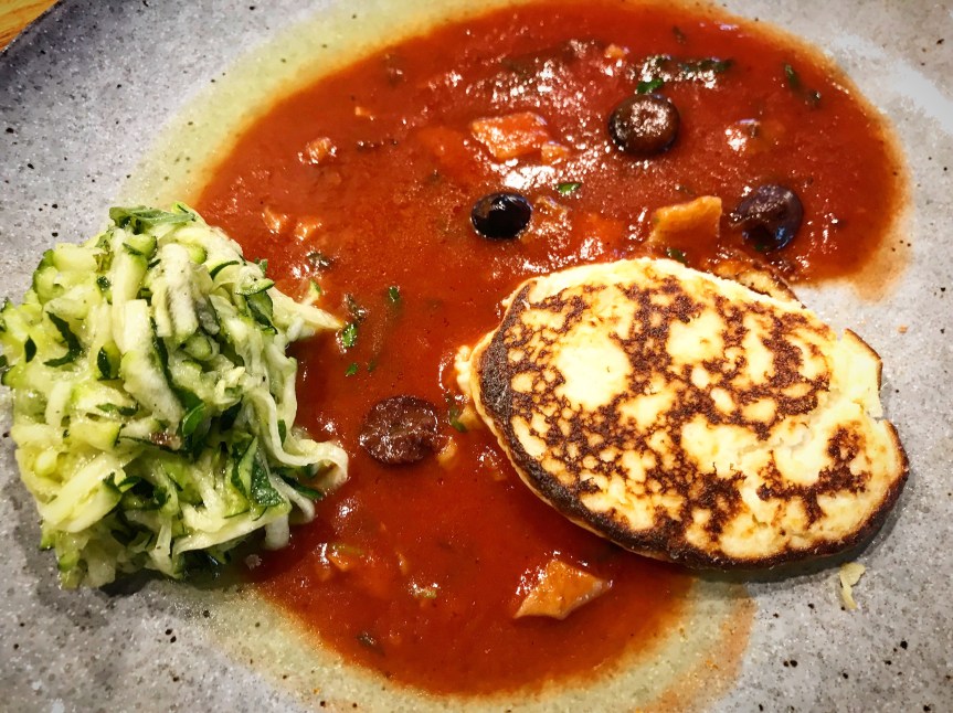 Ricotta-Küchlein mit Zucchini-Salat