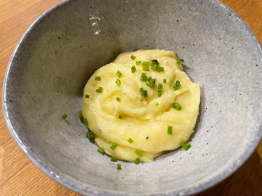 Aligot – cremiges Kartoffel-Käse-Püree